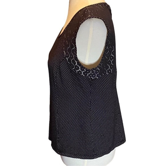 Ann Taylor Lace cut out Blouse - Picture 2 of 4